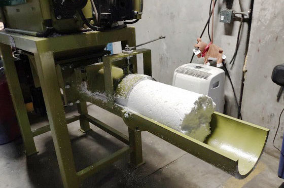 Nuovo GREENMAX compattatore per polistirolo modellomini servito in Canada