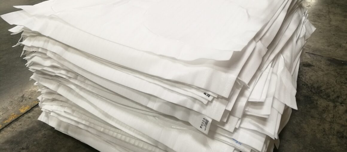 Soluzione sostenibile per il riciclaggio di rifiuti EPE in industria domestica con la macchina EPE